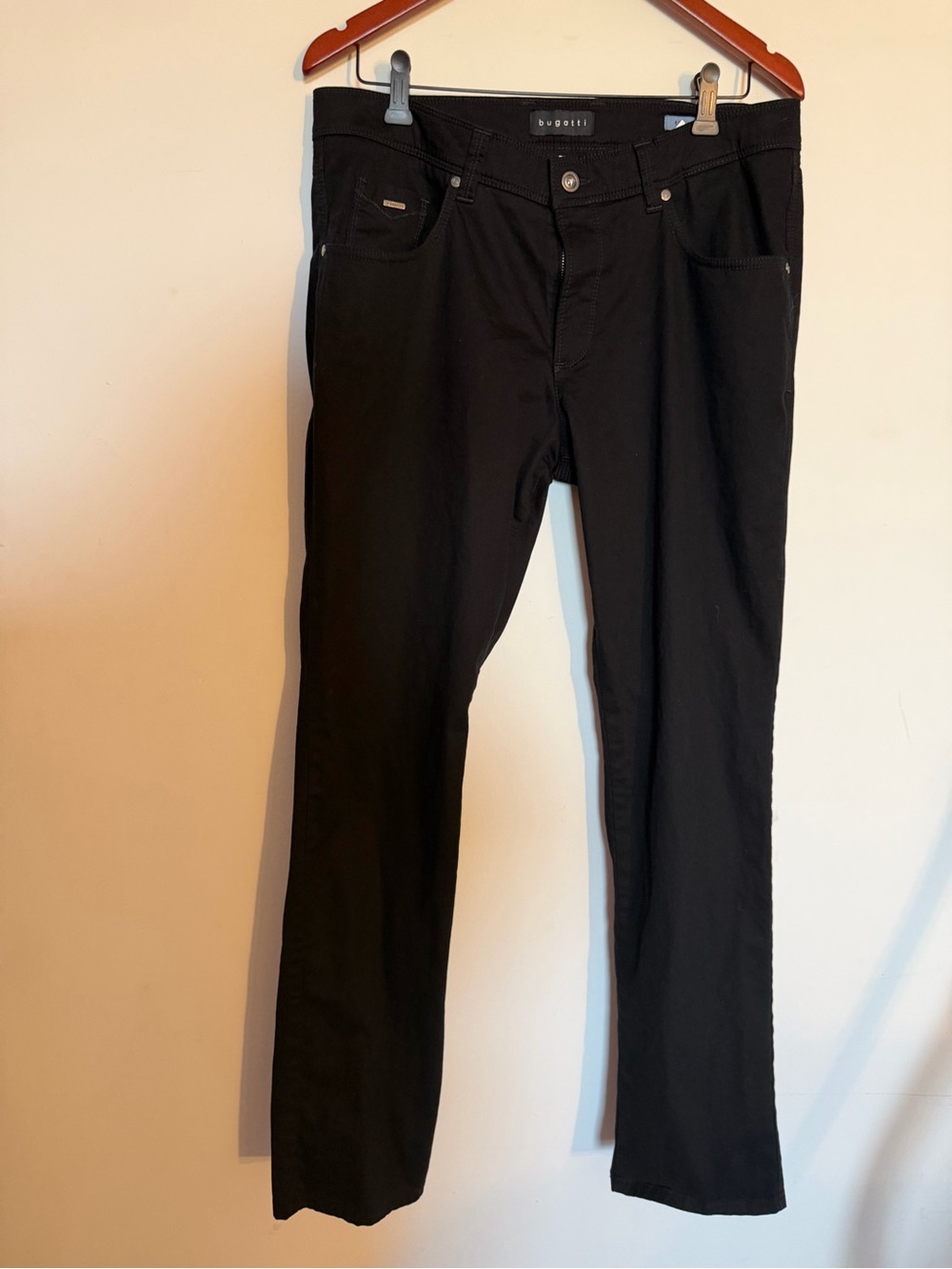 Bugatti Men's Black Straight Jeans - Classic Five-Pocket Style